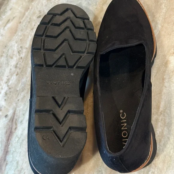 VIONIC Willa Water repellant black wedges- Size 9.5 - Picture 7 of 8